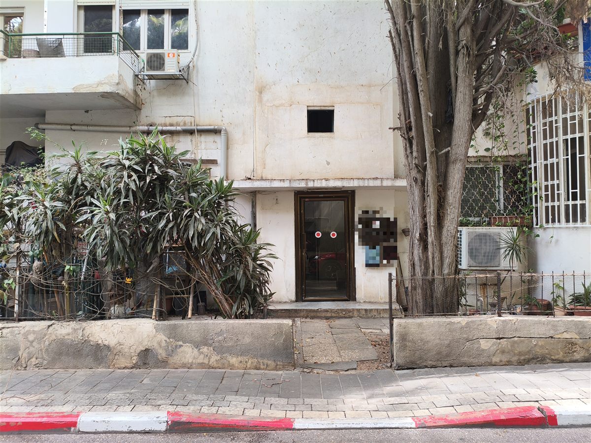הכניסה לבית של אלכס ברחוב המלך כורש היום
